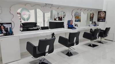 La Parisienne Beauty Salon