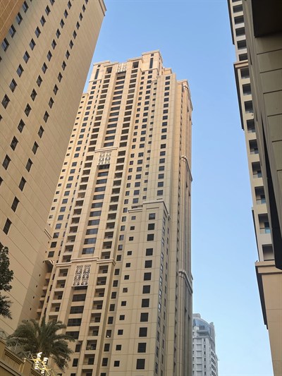 Amwaj 4