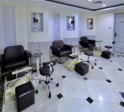 Valery & Co Salon