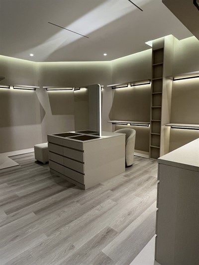 Elegant Closets - الخزائن الأنيقة