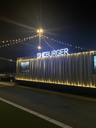 She Burger