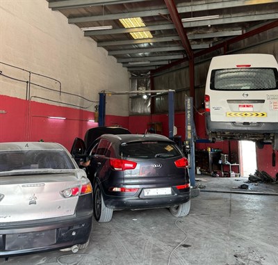 Al Raisi Auto Repairing Garage