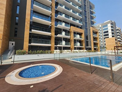 Azizi Riviera 6