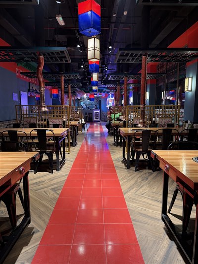 Mukbang Shows Korean BBQ And Seafood Restaurant