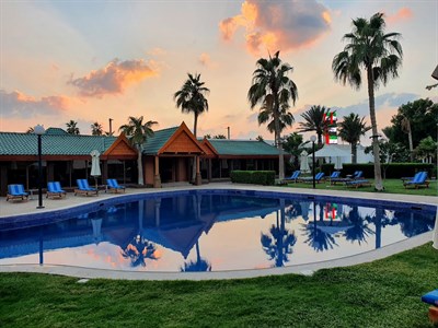 Dubai Marine Beach Resort & Spa