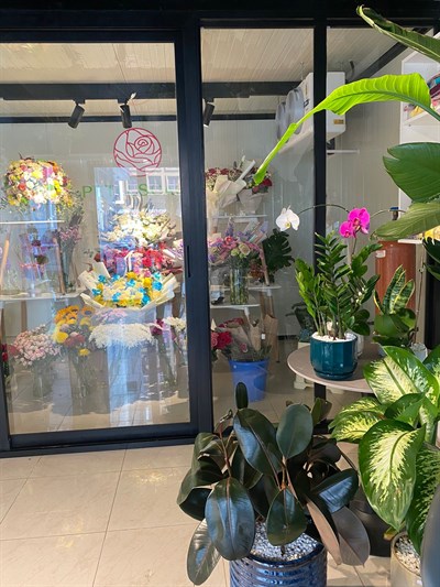 Petalscape Flowers & Gifts