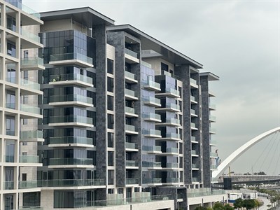 Canal Front Residence 7A