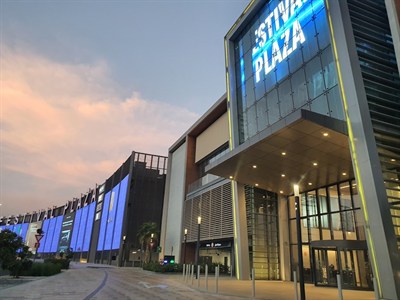 Festival Plaza