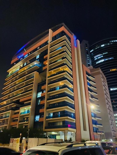 Miknas Plaza