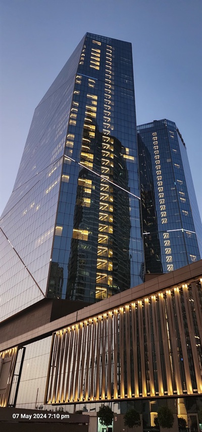 Al Fattan Plaza Tower
