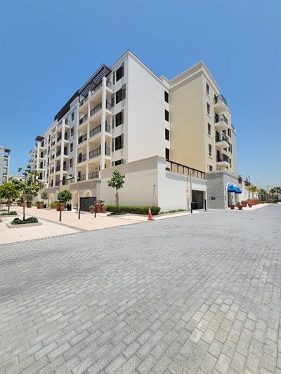 La Rive 3