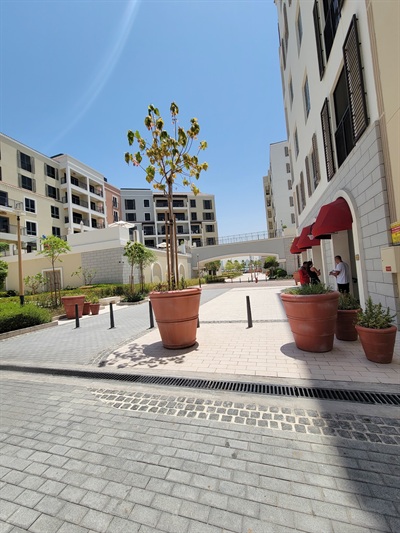 La Rive 4
