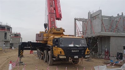 Express Cranes Heavy Equipment Rental L.L.C