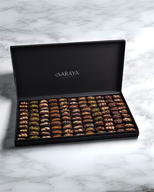 Noir Luxe Assorted Dates Gift Box – Large