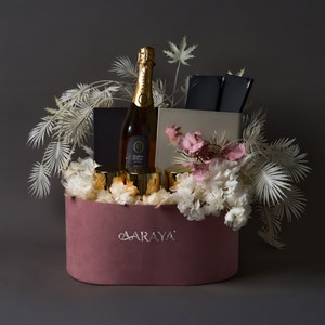 AARAYA® Signature Celebration Hamper Pink Edition