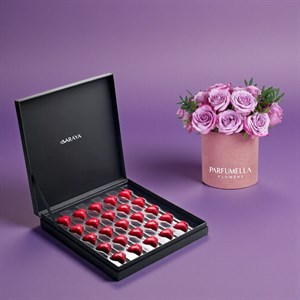 AARAYA® Premium Valentine’s Chocolate Box with Pink Rose Hatbox