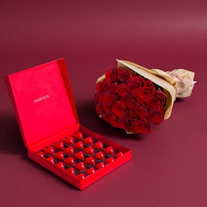 AARAYA® Luxury Valentine’s Chocolate & Red Rose Gift Box