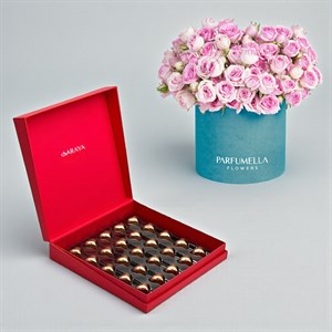 Valentine’s Golden Heart Chocolate & Floral Luxury Gift Set